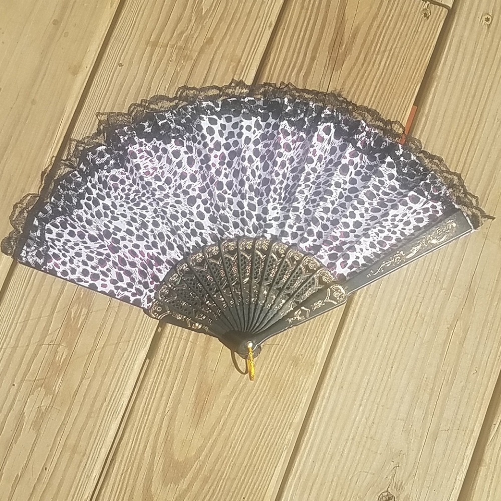 Fan - Picture 3 of 5